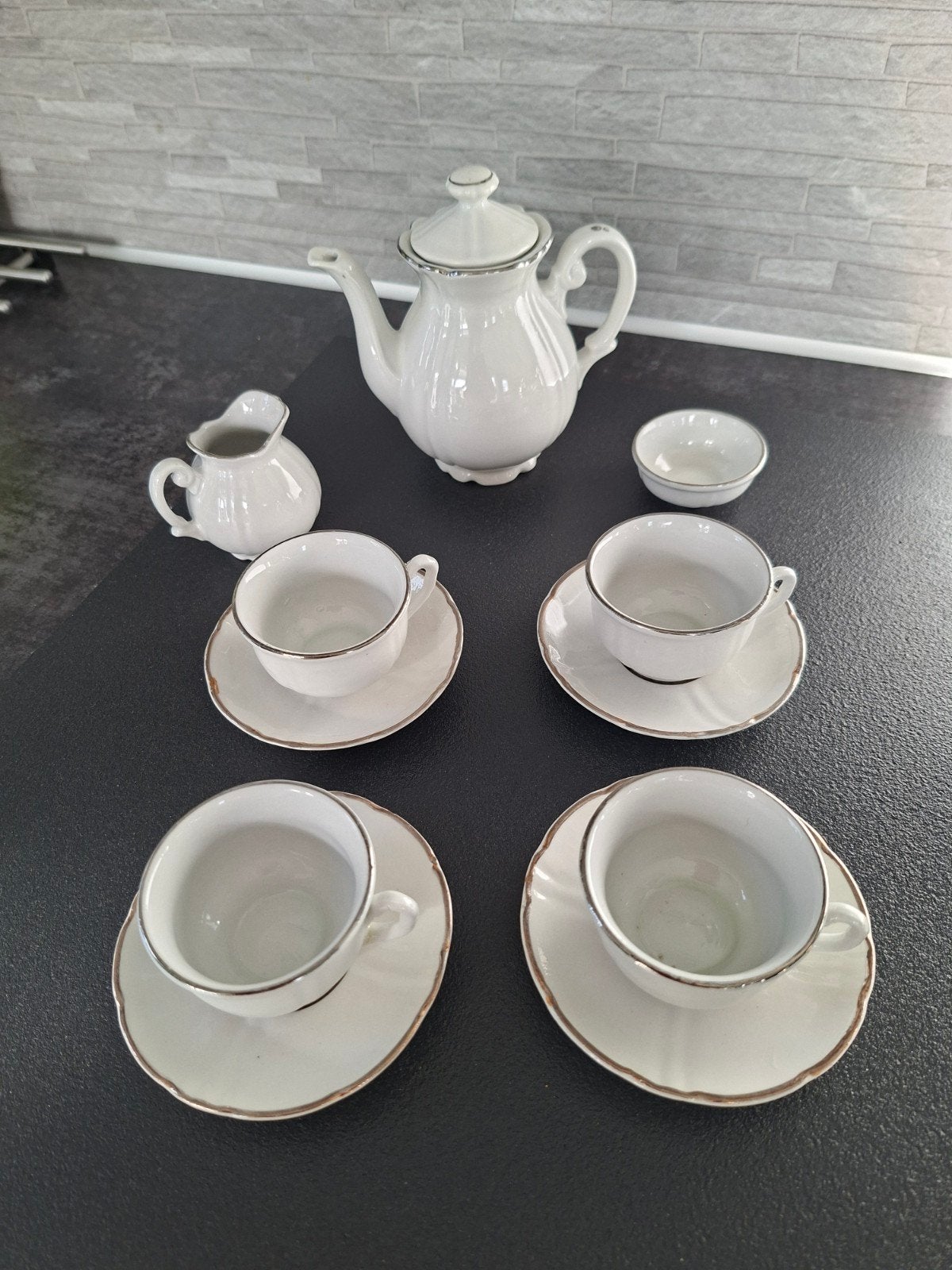 Douwe Egberts kinder serviesje vintage mt zilverkleurig rand, Ophalen of Verzenden, Zo goed als nieuw, Overige stijlen, Kop(pen) en/of Schotel(s)
