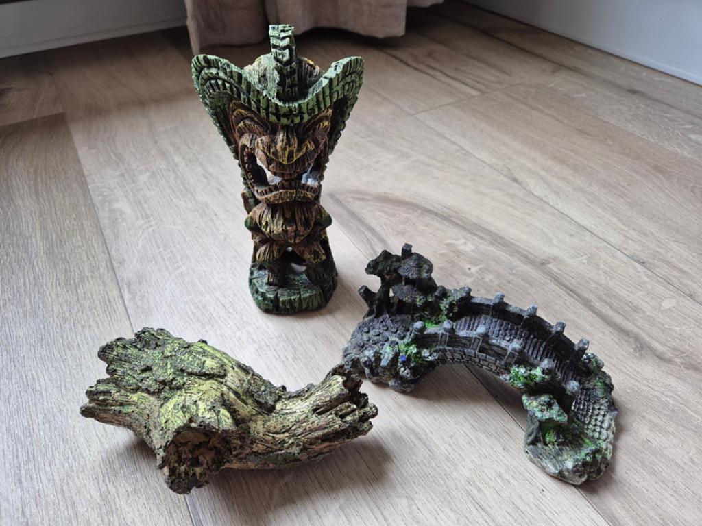 Aquarium ornamenten en stenen meerdere soorten, Dieren en Toebehoren, Vissen | Aquaria en Toebehoren, Ophalen of Verzenden, Plant(en), Steen of Hout