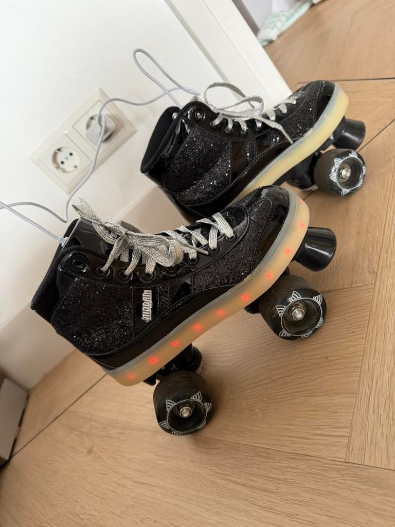 Te koop zo goed als nieuw meisjes rollerschaatsen maat 35/36, Kinderen en Baby's, Speelgoed | Buiten | Skelters, Ophalen of Verzenden