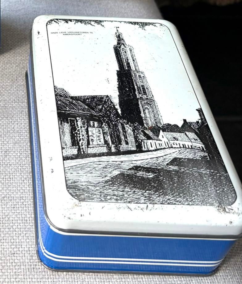 Oud koekjesblik  uit Amersfoort, Ophalen of Verzenden, Gebruikt, Koek(jes)