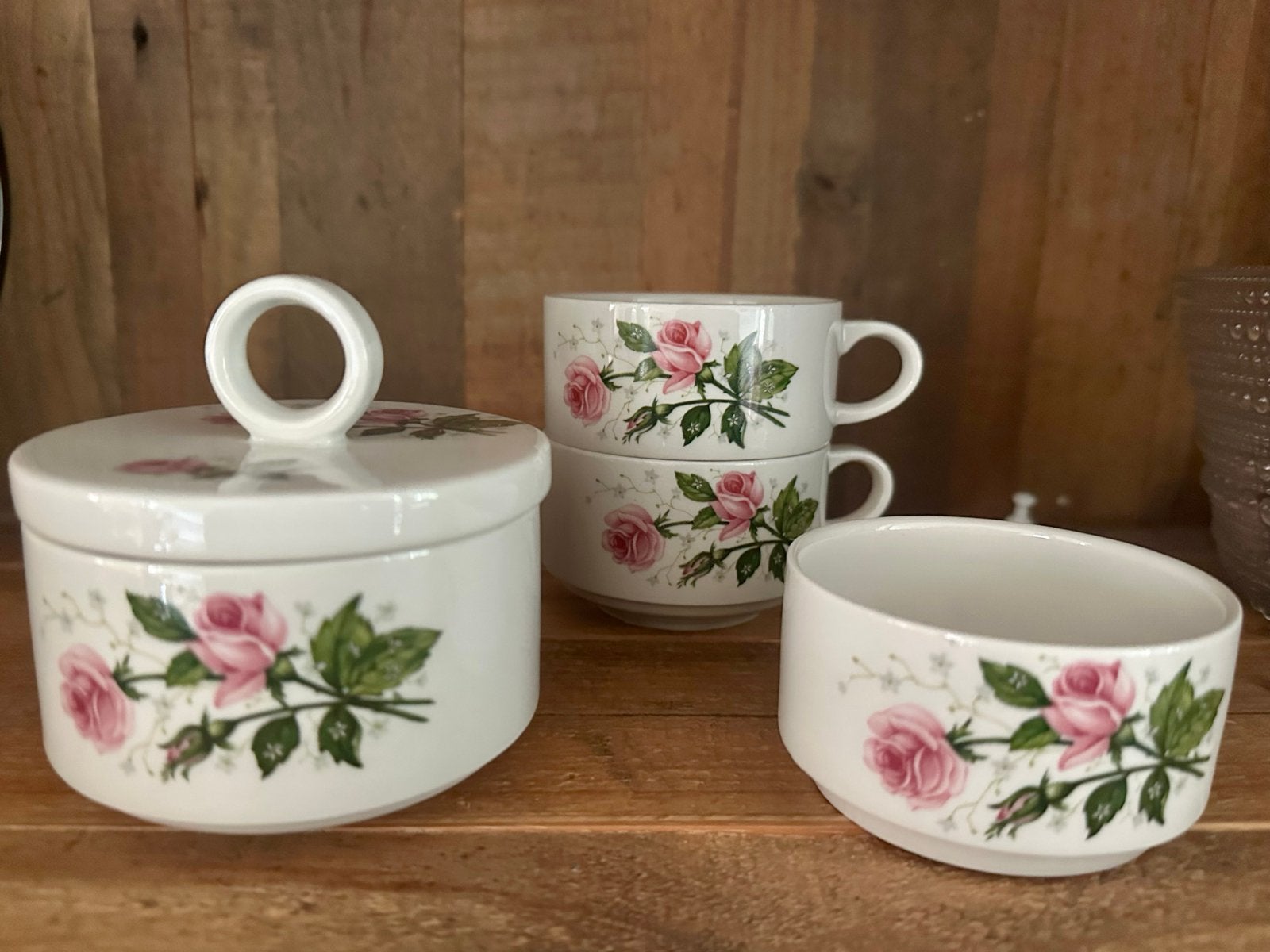 Villeroy & Boch Rose Garden set: suikerpot, 2 kopjes, schaal, Antiek en Kunst, Ophalen of Verzenden