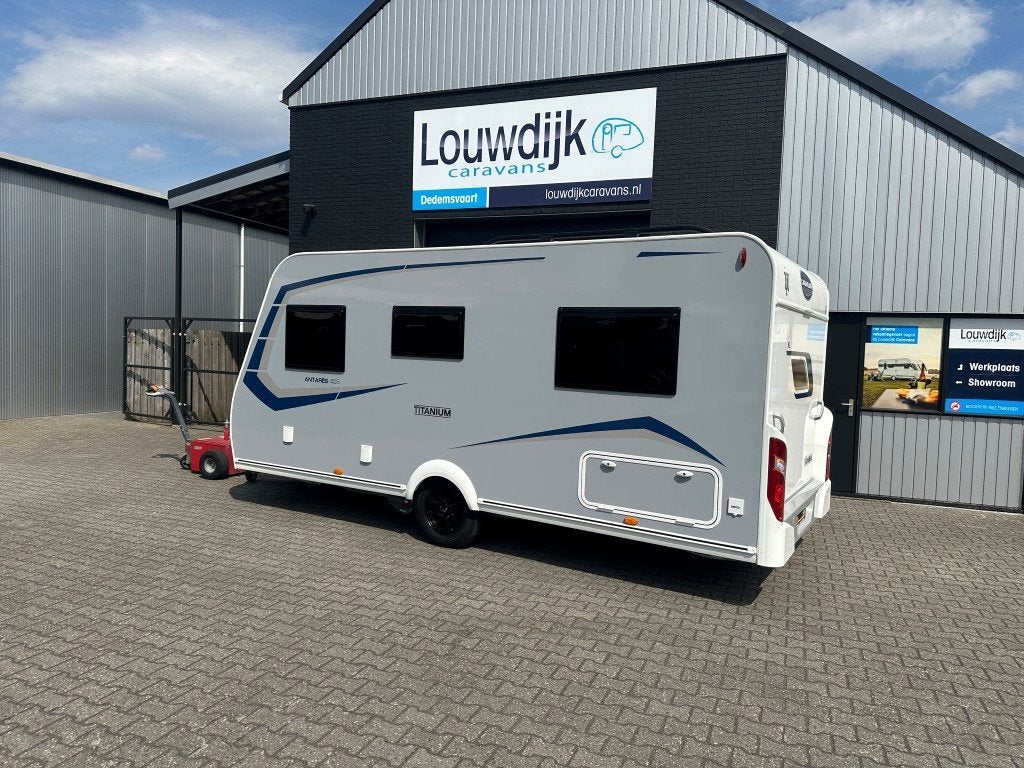 CARAVELAIR Antares 455 Titanium ’21 (Mover, Fransbed), Caravans en Kamperen, Caravans, Rondzit, Vast bed, Bedrijf, Kelvinstraat 23
7701BZ  Dedemsvaart, NL