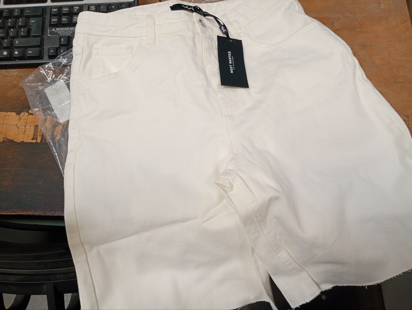 Dames witte korte broek maat M, Maat 38/40 (M), Kort, Wit, Nieuw