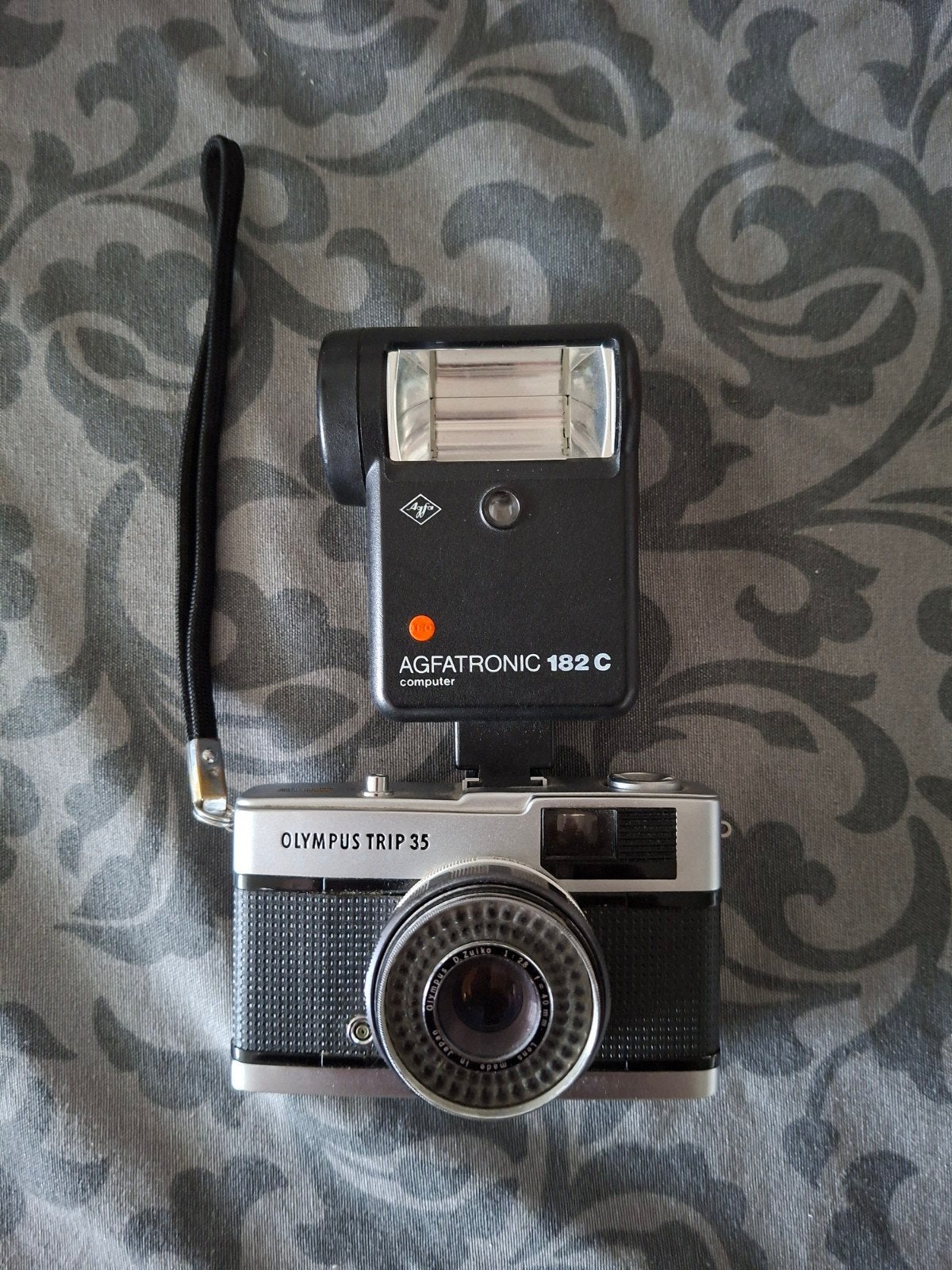 Olympus Trip 35 met Agfatronic 182 C flitser, Ophalen, Gebruikt, Compact, Olympus