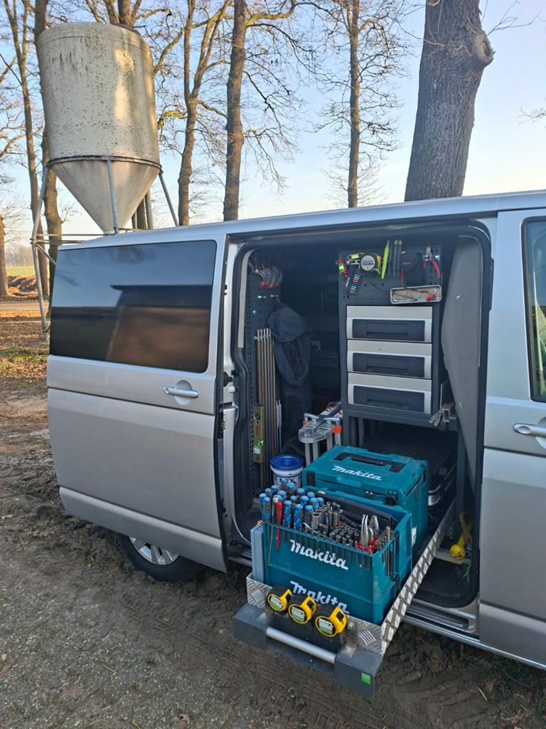 Bott bedrijfswageninrichting met lades en uitschuifplateau, Ophalen of Verzenden