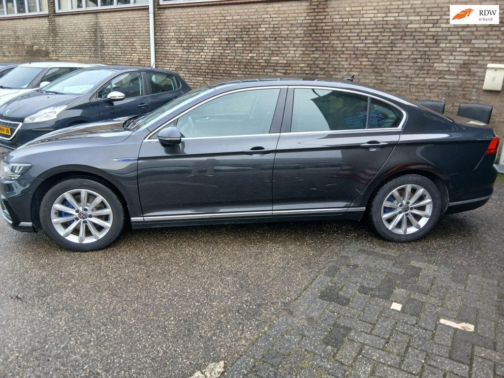Volkswagen Passat 1.4 GTE PHEV GTE Business HYBRID ELEKTRO B, Auto's, Volkswagen, Bedrijf, Te koop, Passat, 360° camera, ABS, Achteruitrijcamera