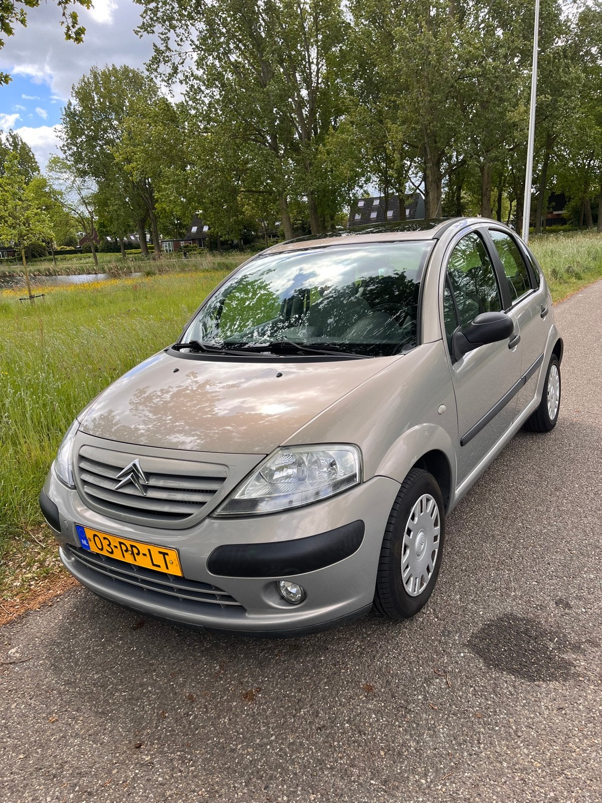 Citroën C3 1.1 I 2004 nieuwe APK, Voorwielaandrijving, 40 €/maand, 4 cilinders, Beige