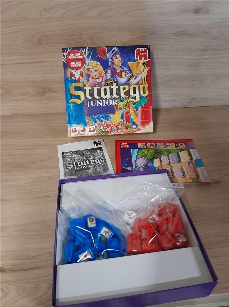 Stratego junior - s1951, Hobby en Vrije tijd, Gezelschapsspellen | Bordspellen, Verzenden, Zo goed als nieuw