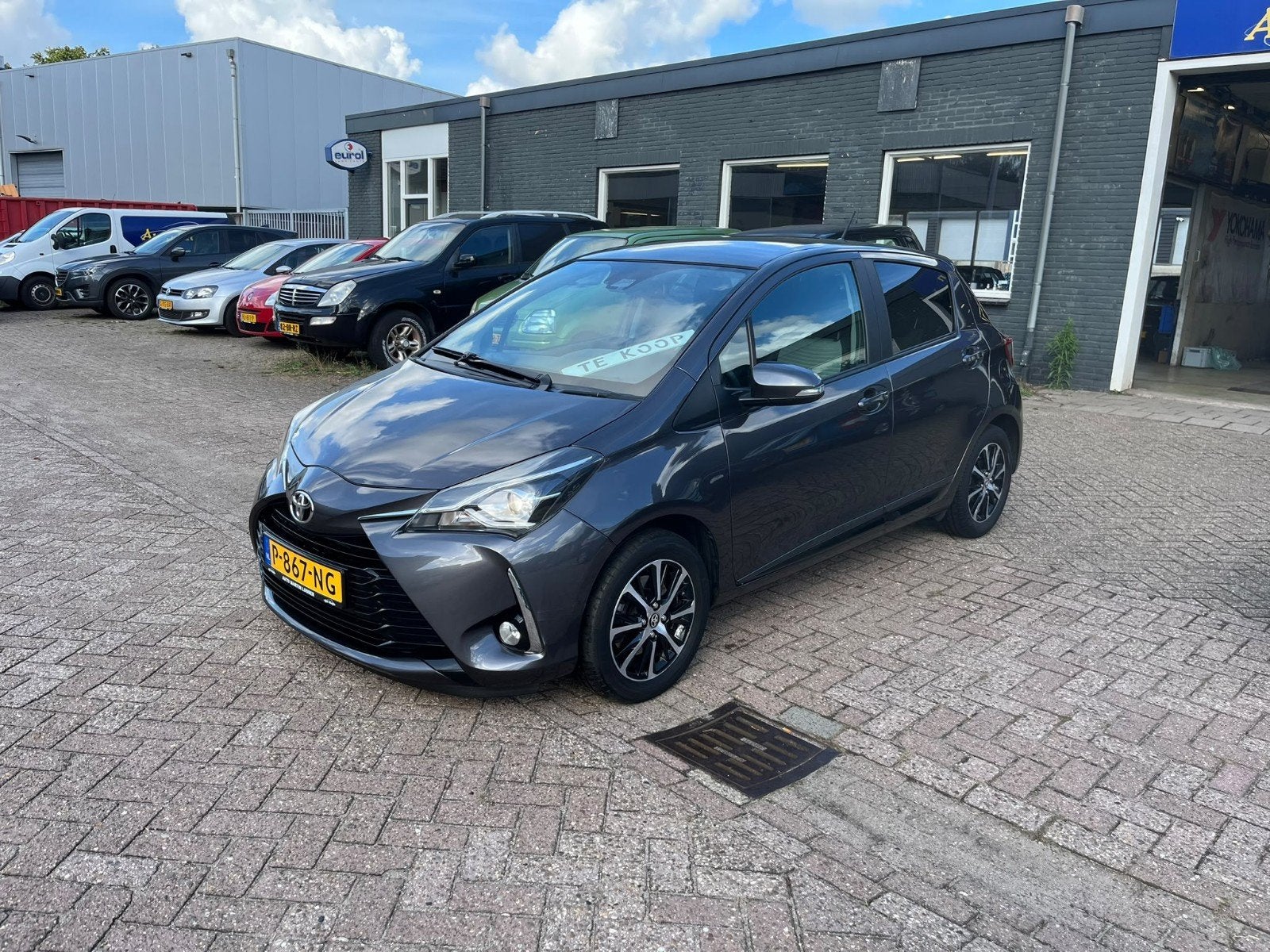 Toyota Yaris 1.5 Vvt-i 111pk Start&Stop 5D 2019 Grijs Airco, Voorwielaandrijving, 40 €/maand, 4 cilinders, Bedrijf