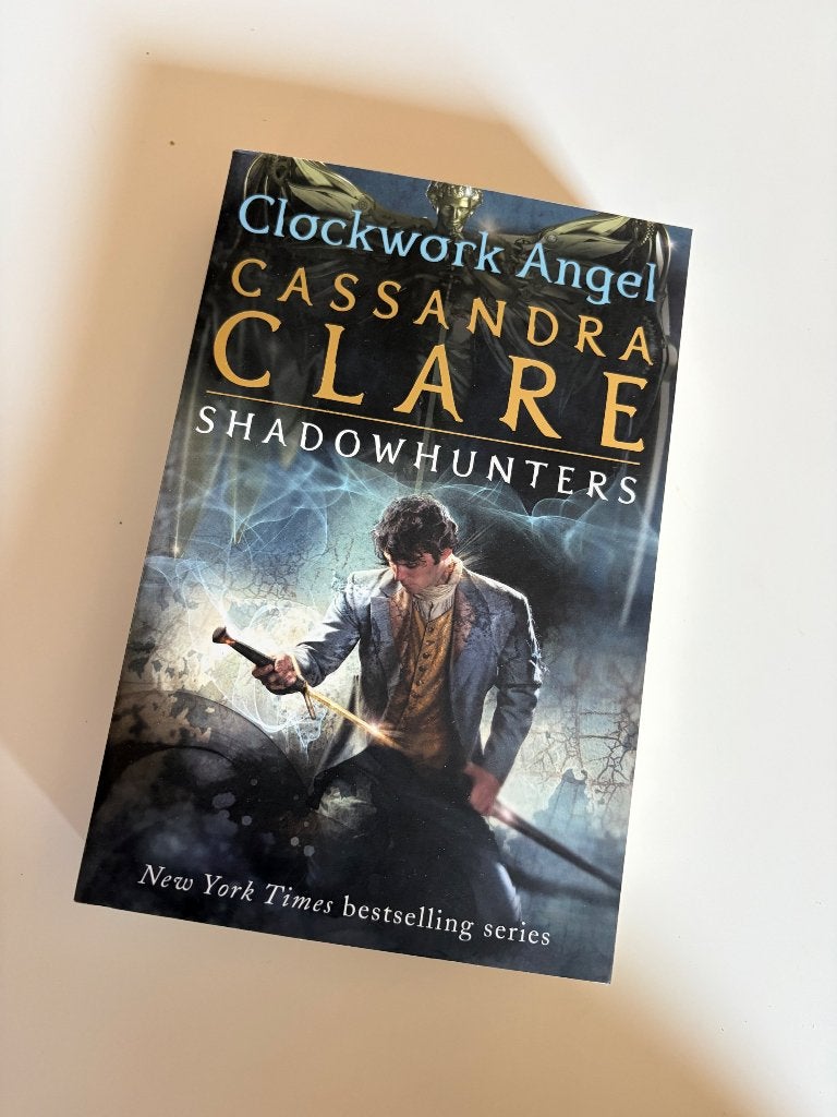 Shadowhunters - clockwork angel, Ophalen of Verzenden, Cassandra Clare