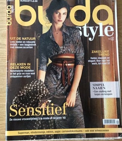 BURDA januari 2011, Hobby en Vrije tijd, Kledingpatronen, Ophalen of Verzenden, Zo goed als nieuw, Vrouw, Burda