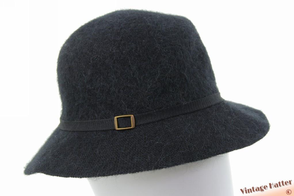 Vintage Lichtgewicht dameshoed zwart angora mix 56-58, Ophalen of Verzenden, Zo goed als nieuw, 56 of 57 cm (M, 7 of 7⅛ inch)