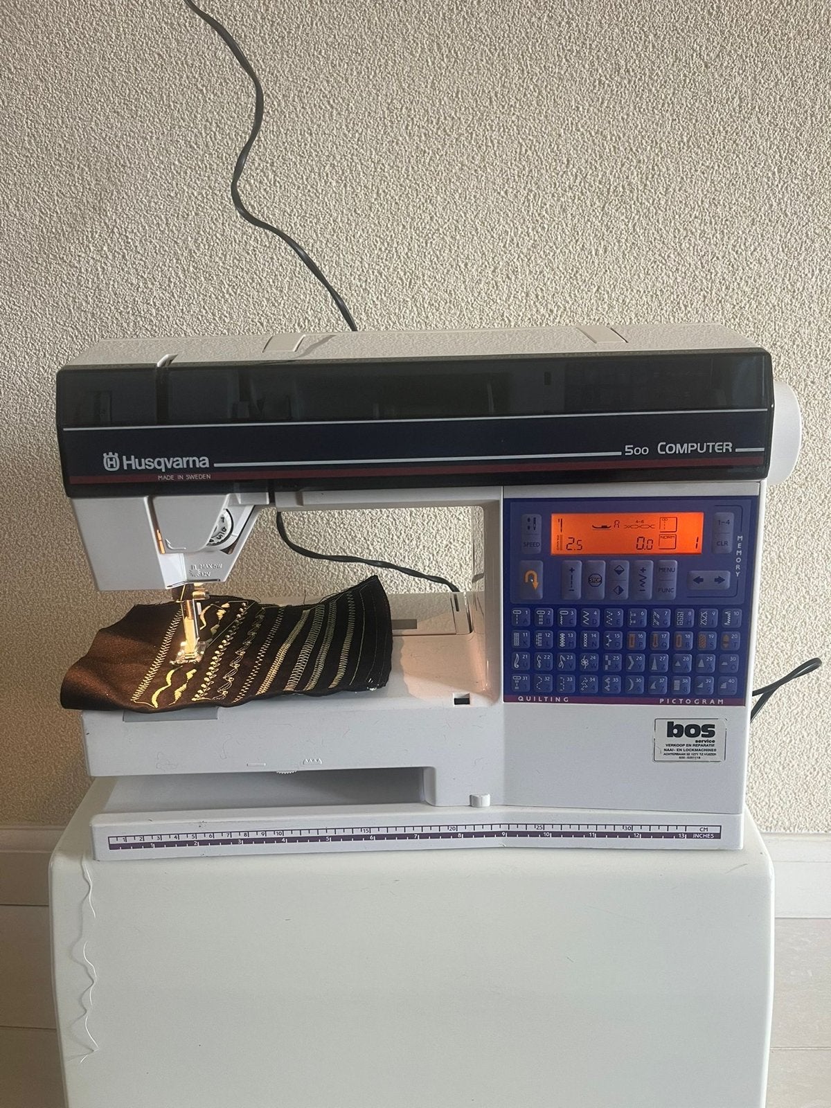 Husqvarna 500 Computer Naaimachine - Zo goed als nieuw, Hobby en Vrije tijd, Naaimachines en Toebehoren, Ophalen of Verzenden