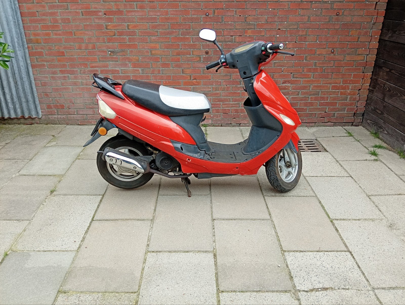 Leuke scooter die je van de kroeg naar huis brengt, Fietsen en Brommers, Ophalen, Gebruikt, Benzine, Overige merken
