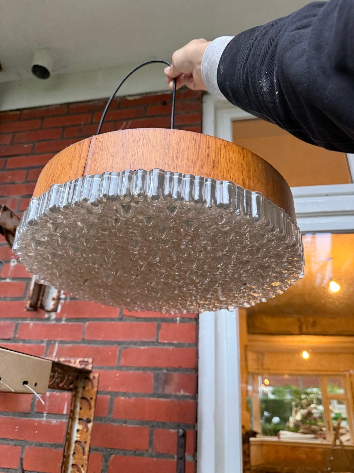 Vintage plafondlamp met houten rand en bubbelplastic, Ophalen