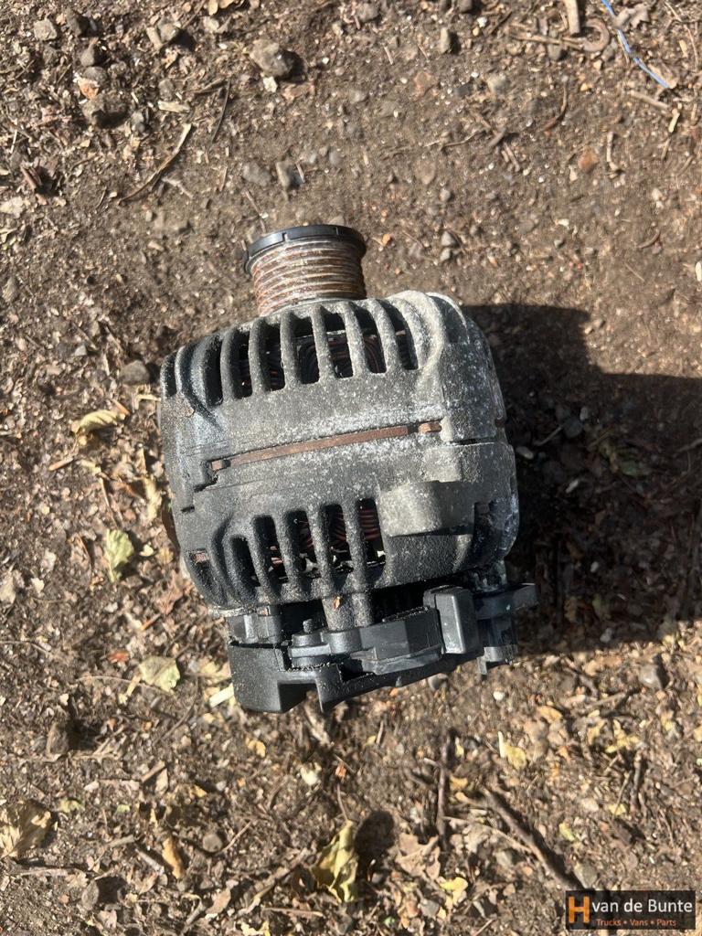 Dynamo Renault master 2.5 DCI 2004-2010  0124525137, Gebruikt, -, Renault, -