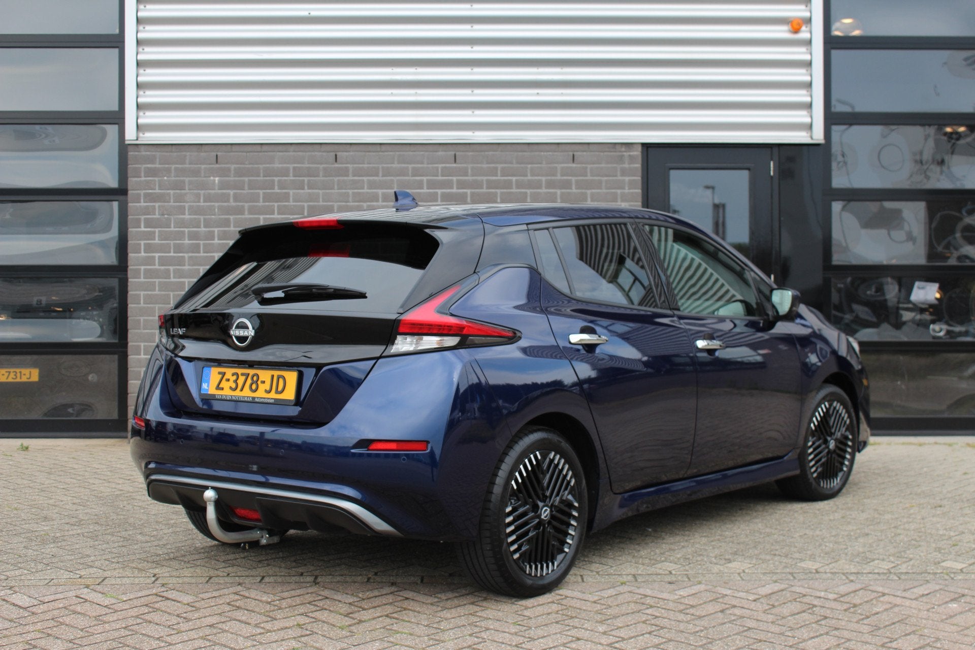 Nissan Leaf Tekna 39 kWh / Carplay / 360 Camera / N.A.P., Auto's, Nissan, Dealer onderhouden, Gebruikt, Blauw, 1480 kg