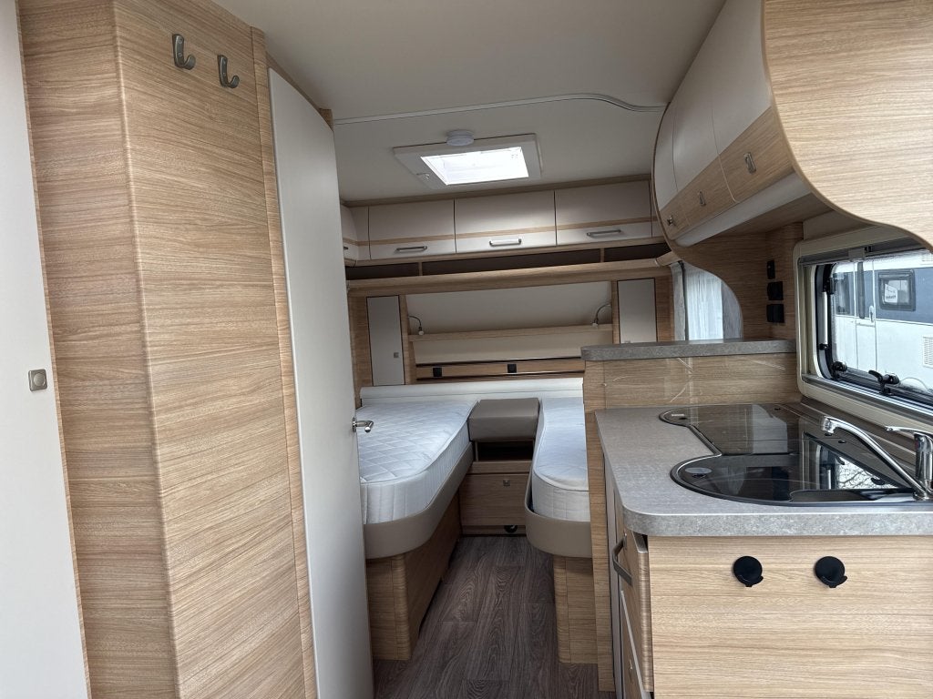 Fendt Bianco Selection 465 TG Vloerverwarming/Voortent, Caravans en Kamperen, Caravans, Schokbreker, Standaardzit, Bedrijf, Fendt