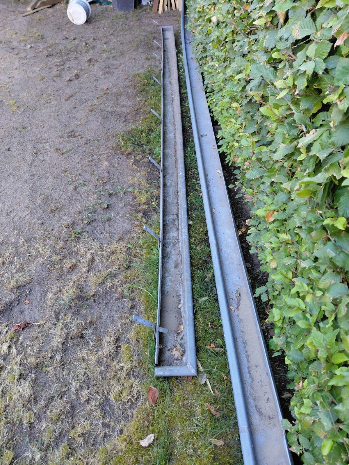 zinken bakgoot inclusief gootbeugels, Doe-het-zelf en Verbouw, Metalen, Ophalen, Zo goed als nieuw