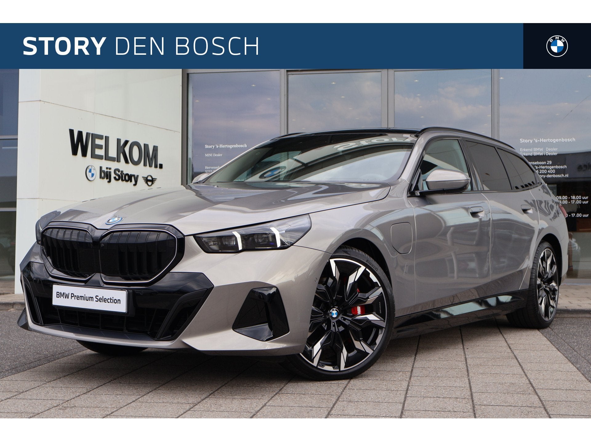 BMW 5 Serie Touring 550e xDrive M Sport Automaat / Panoramad