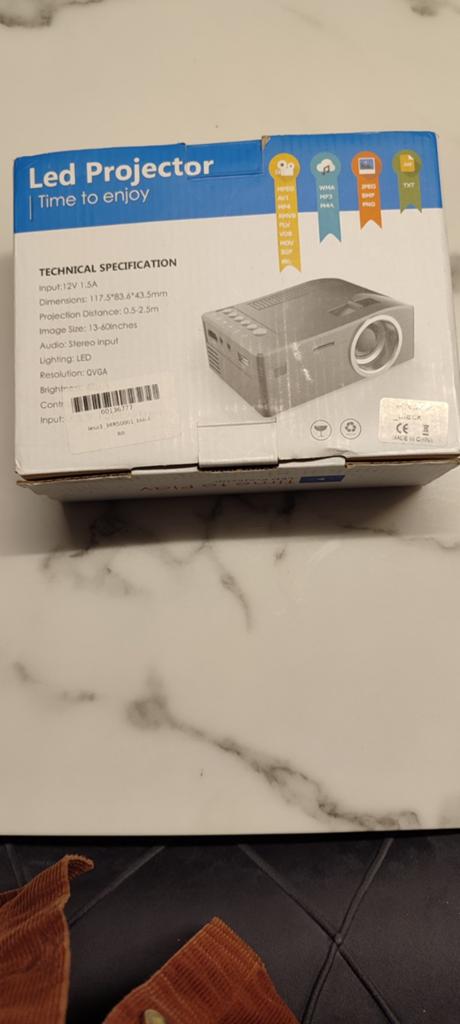 Compacte LED Projector - Nieuw in Doos, Ophalen of Verzenden, Overige soorten, Overige typen