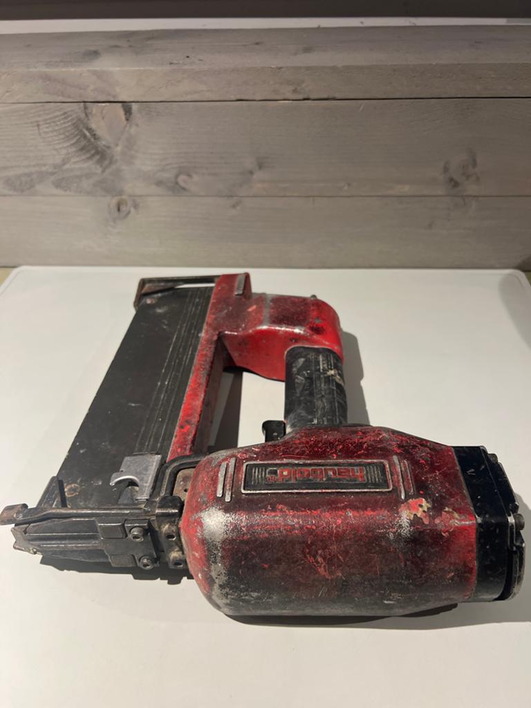Gebruikte Spijkerpistool - Redelijke Staat, N, Ophalen of Verzenden, N, N