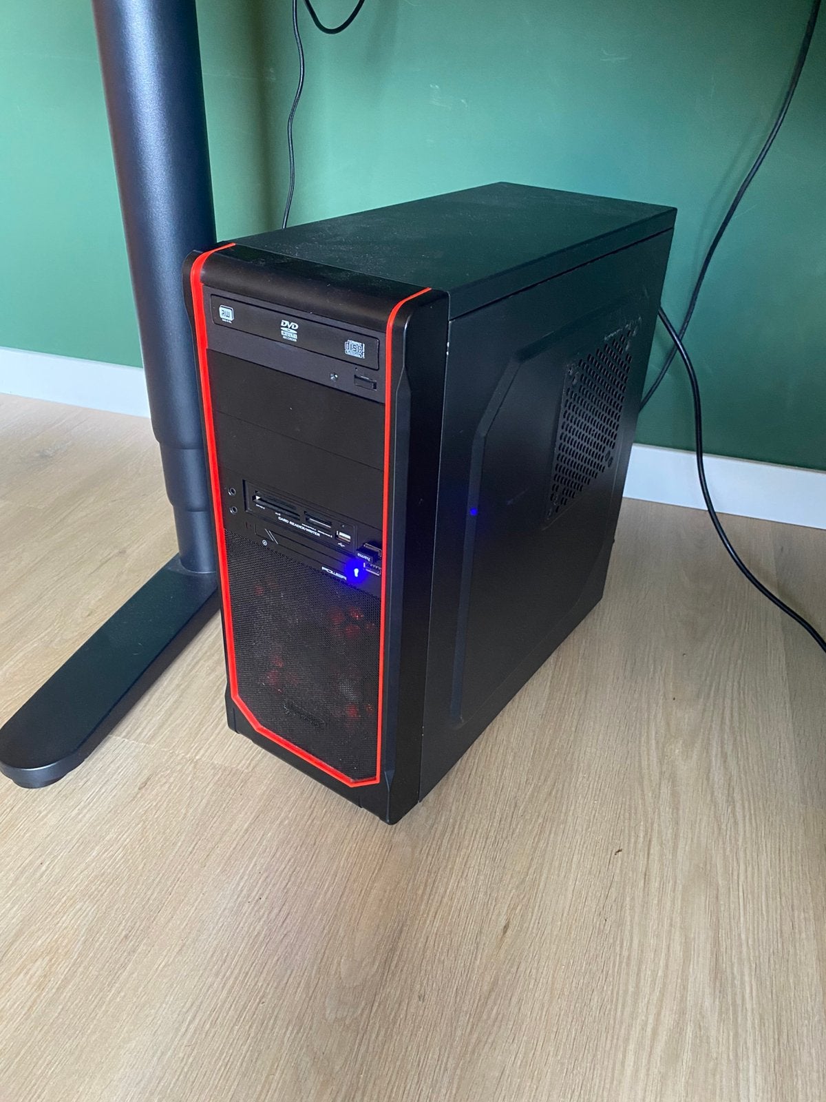 Gaming PC, Computers en Software, Desktop Pc's, Gebruikt, 3 tot 4 Ghz, SSD, 8 GB, Met videokaart, Gaming, Ophalen