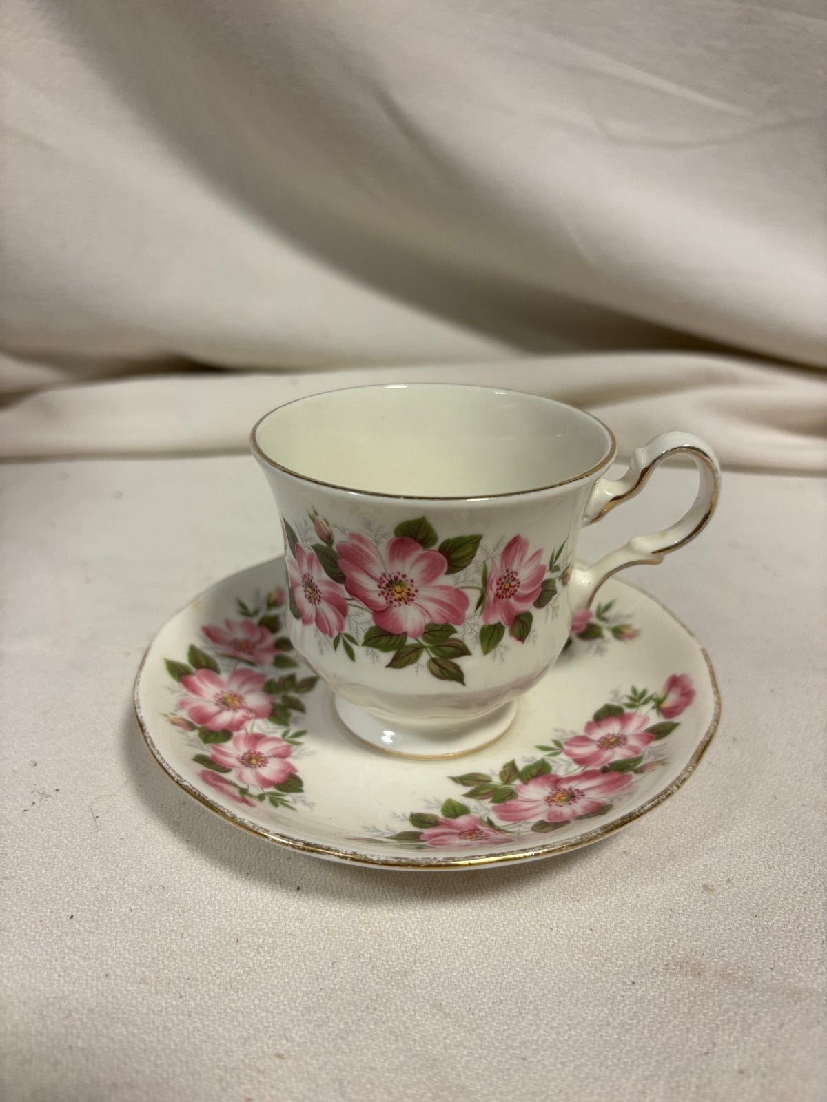 Vintage porseleinen theekopje met schotel - roze bloemen, Ophalen