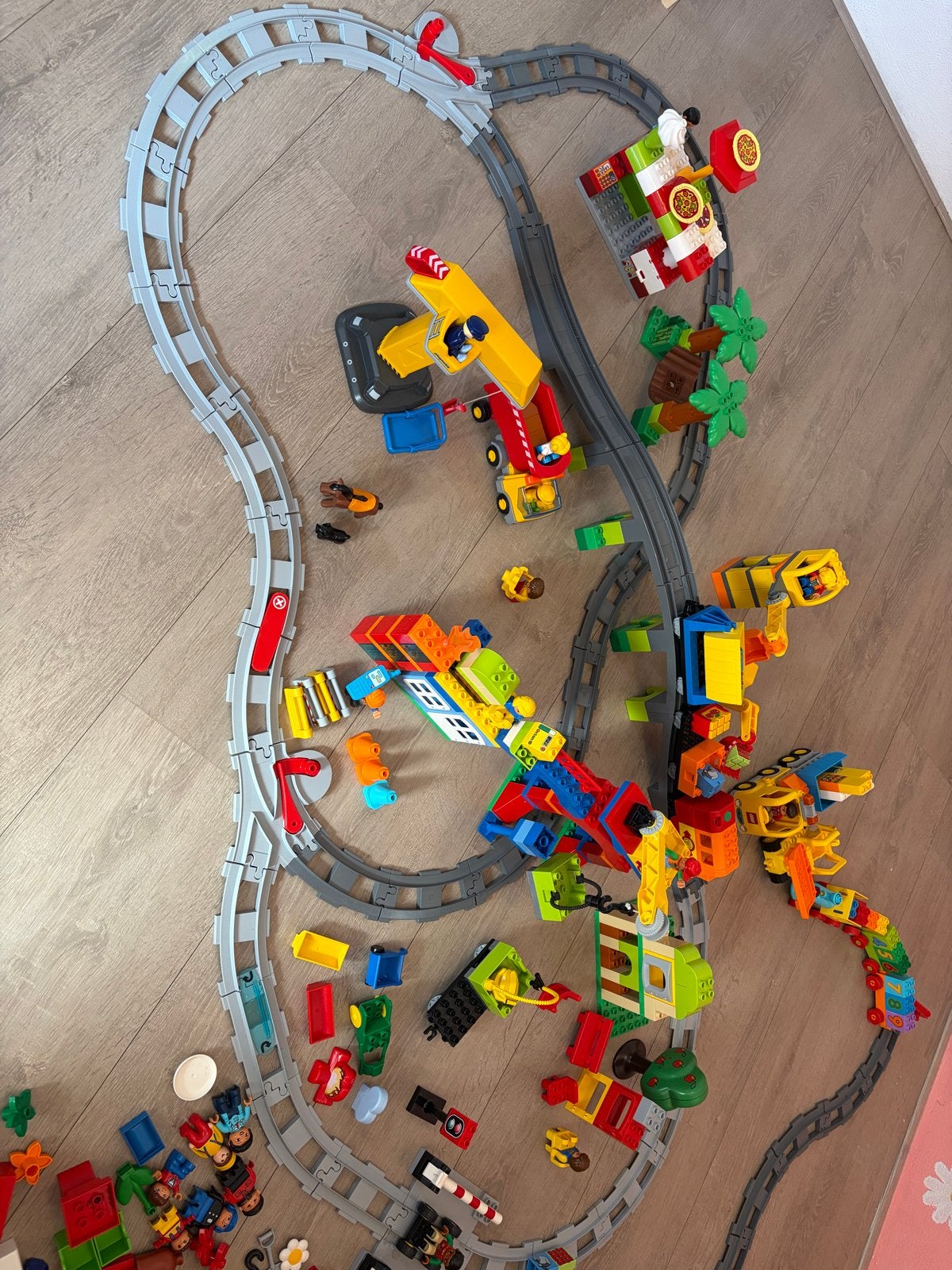 Zelfrijdende Duplo Trein met Uitgebreide Toebehoren, Gebruikt, Ophalen of Verzenden, Duplo, Inclusief accessoires