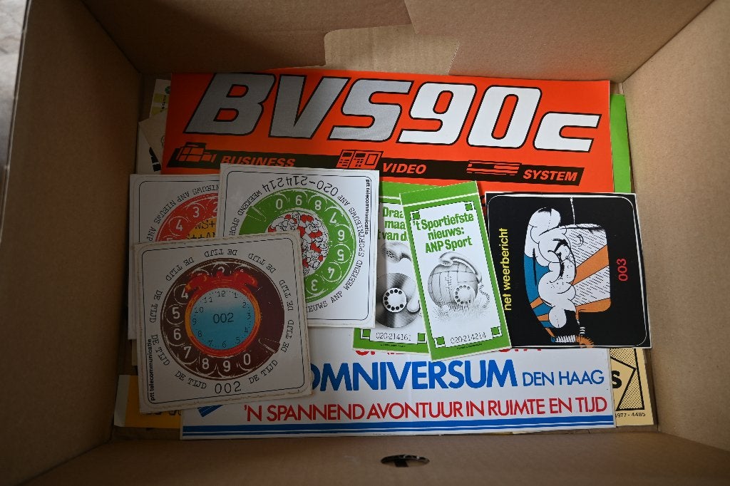 stickers Assorti doos retro Stickers meer dan 2 kg WEG=PECH, Ophalen of Verzenden, Zo goed als nieuw