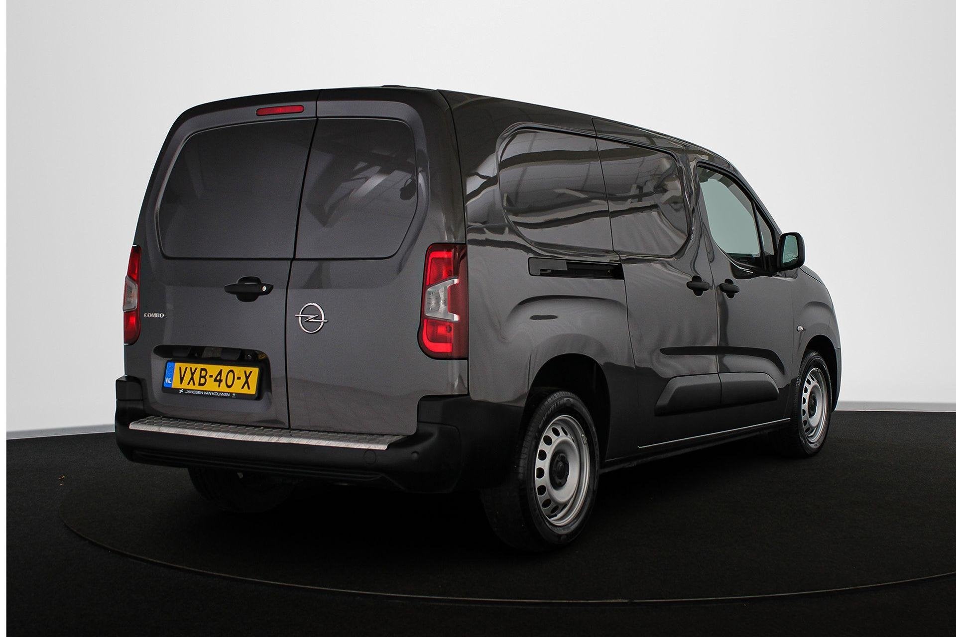 Opel Combo 1.5D L2H1 Standaard Navigatie Camera Apple CarPla, Voorwielaandrijving, Stof, Euro 6, 4 cilinders