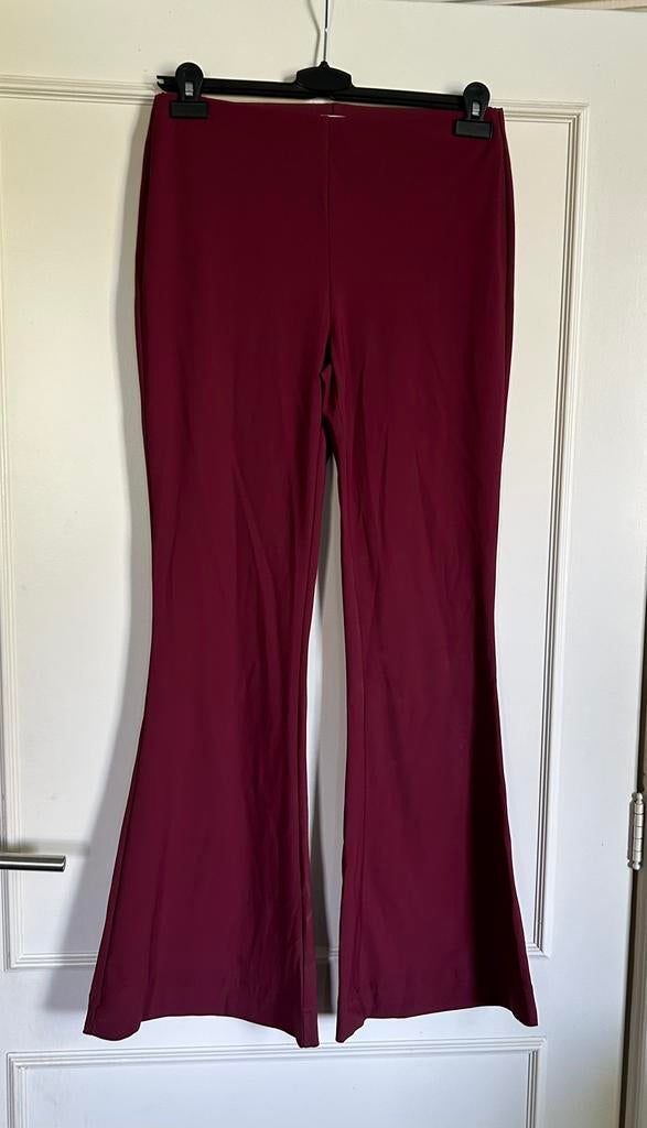 Bordeauxrode, rode Studio Anneloes broek, pantalon XS, Kleding | Dames, Ophalen of Verzenden, Zo goed als nieuw, Maat 34 (XS) of kleiner