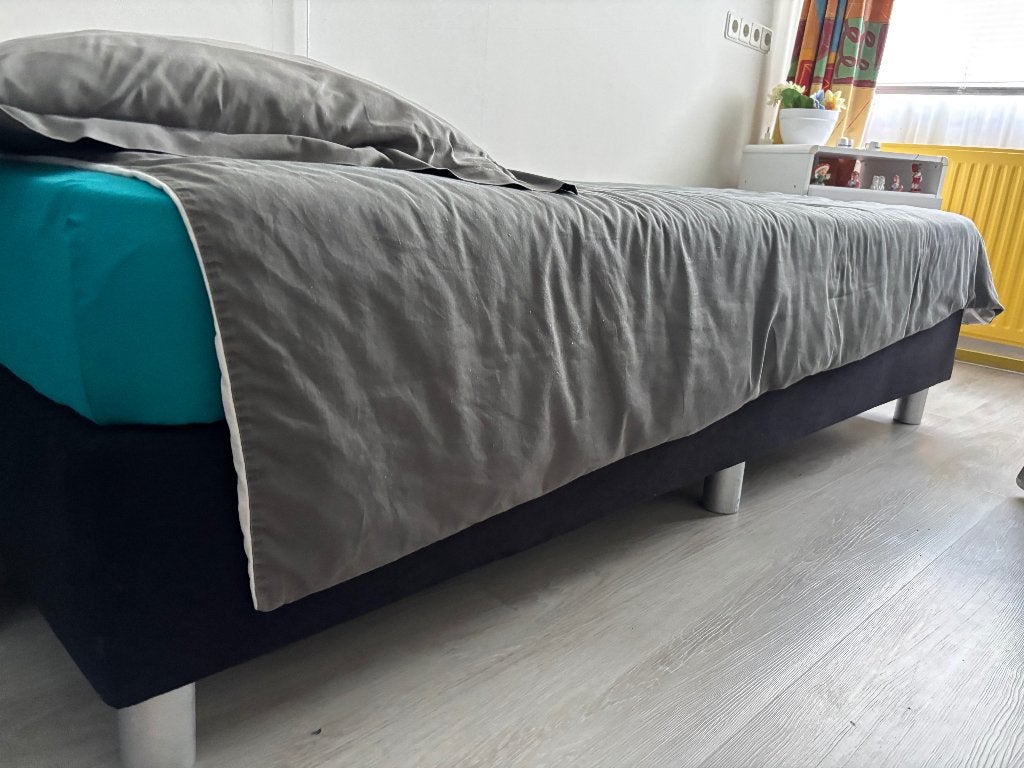 Te koop 2 Eenpersoons bed., Huis en Inrichting, Slaapkamer | Bedden, Ophalen, 90 cm, Eenpersoons, Zwart