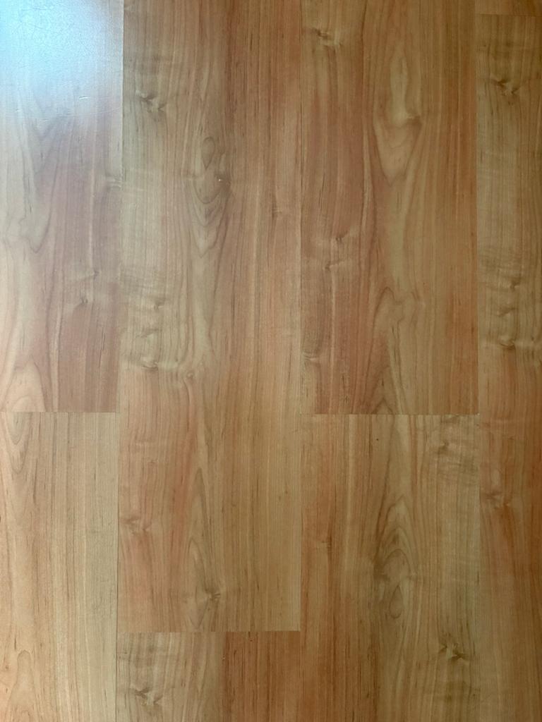 Roodbruin laminaat 30m2, Doe-het-zelf en Verbouw, Ophalen, 50 tot 150 cm, Zo goed als nieuw, 10 m² of meer
