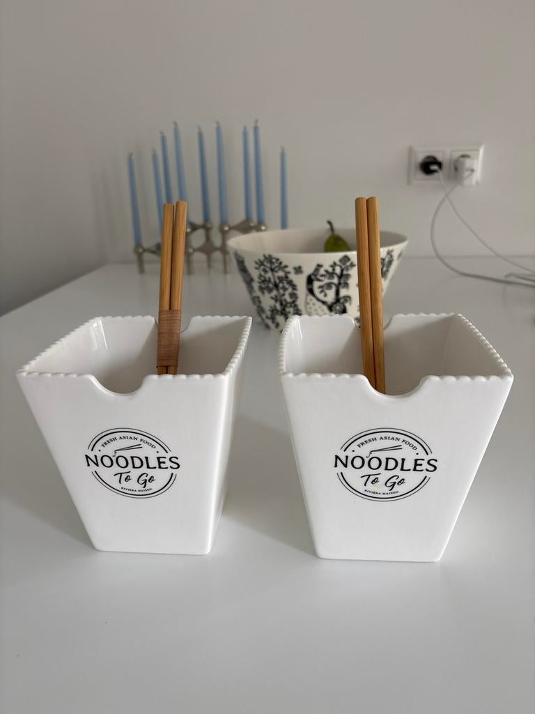 Rivièra Maison Noodles To Go bakjes met stokjes (set van 2), Overige typen, Verzenden, Nieuw, Steen/keramiek