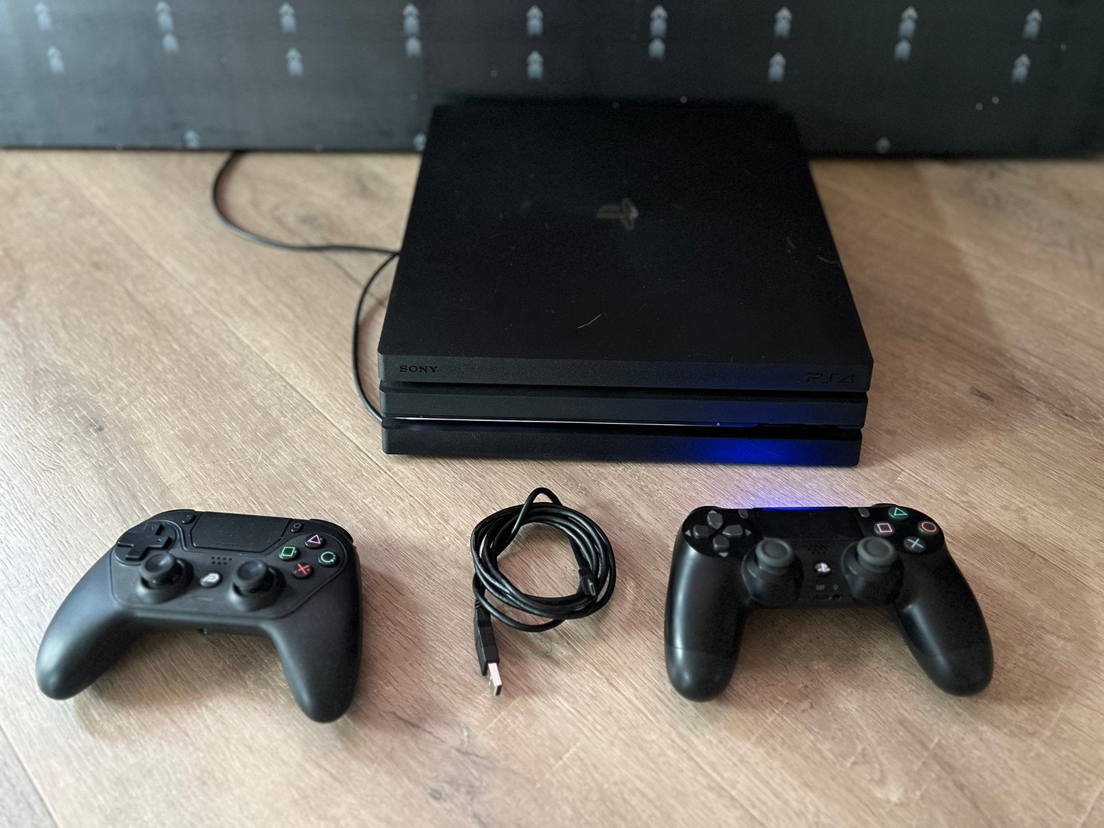 PS4 slim 1tb fw 9.00 16 spellen, Spelcomputers en Games, Met 2 controllers, Ophalen of Verzenden, Zo goed als nieuw, 1 TB