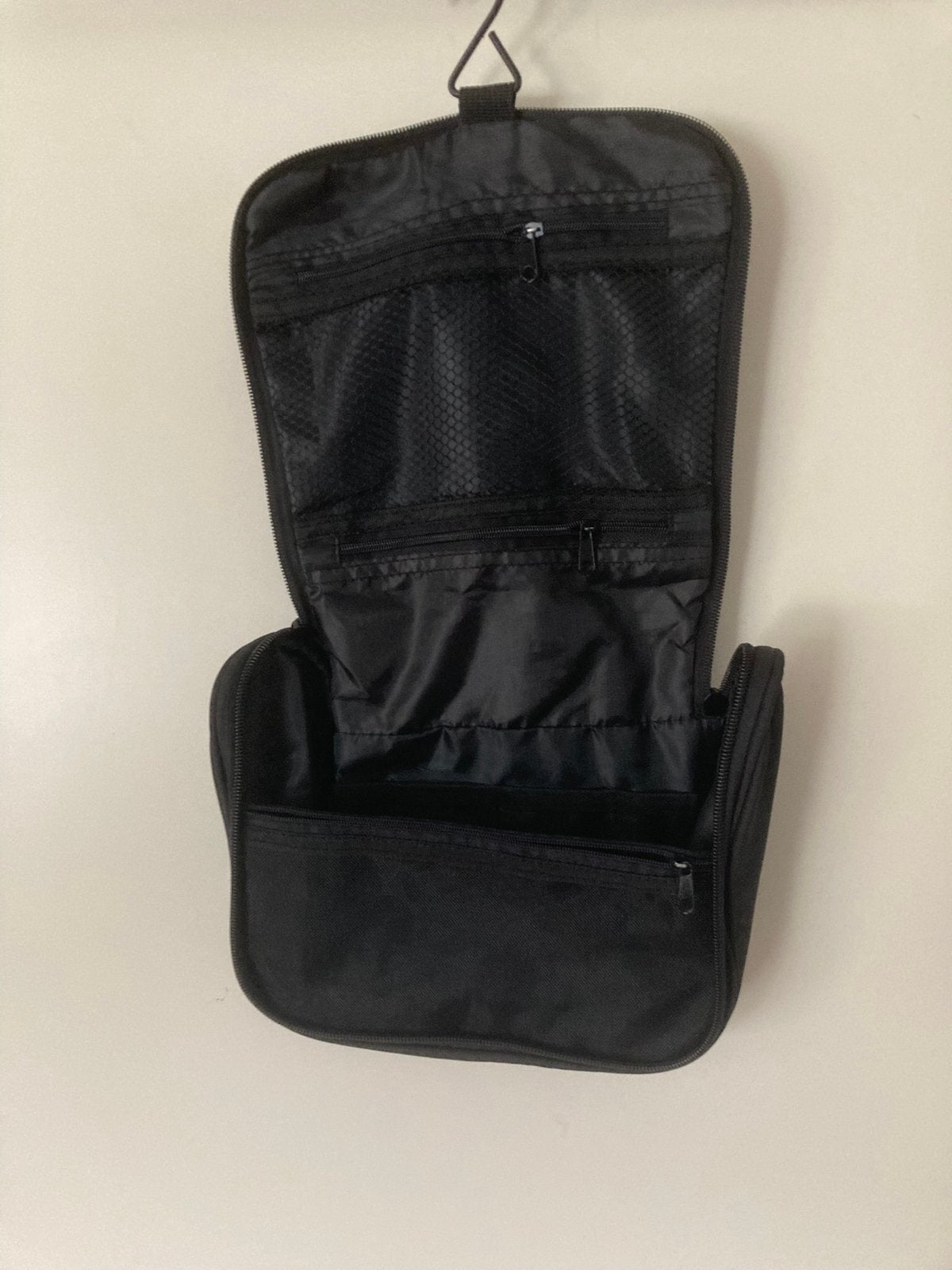 Tasje voor cosmetica en toiletspullen, 20 tot 30 cm, Zwart, Minder dan 40 cm, Minder dan 35 cm