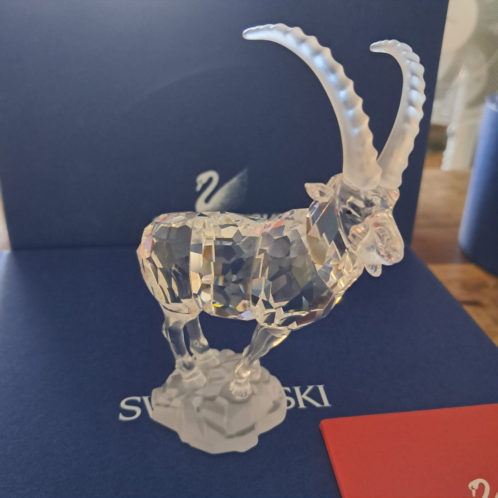 Swarovski Steenbok Kristalbeeldje met Doos en Certificaat, Ophalen of Verzenden