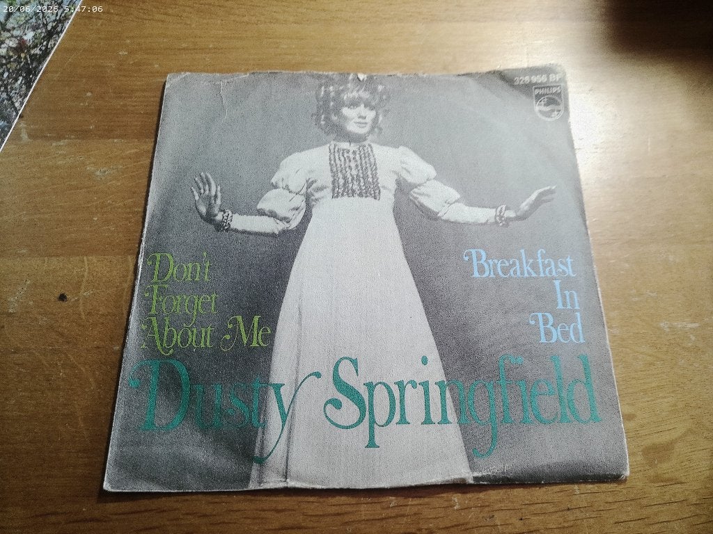 Dusty Springfield - Don't forget about me / Breakfast in bed, Fotohoes, Ophalen of Verzenden, Gebruikt, Pop