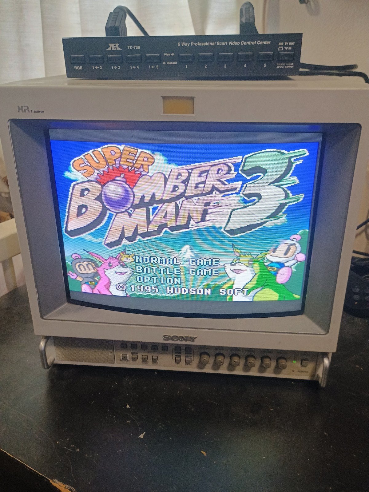 Sony PVM  14 inch CRT Monitor - Ideaal voor Retro Gaming, Ophalen, Gebruikt, 50 Hz, HD Ready (720p)