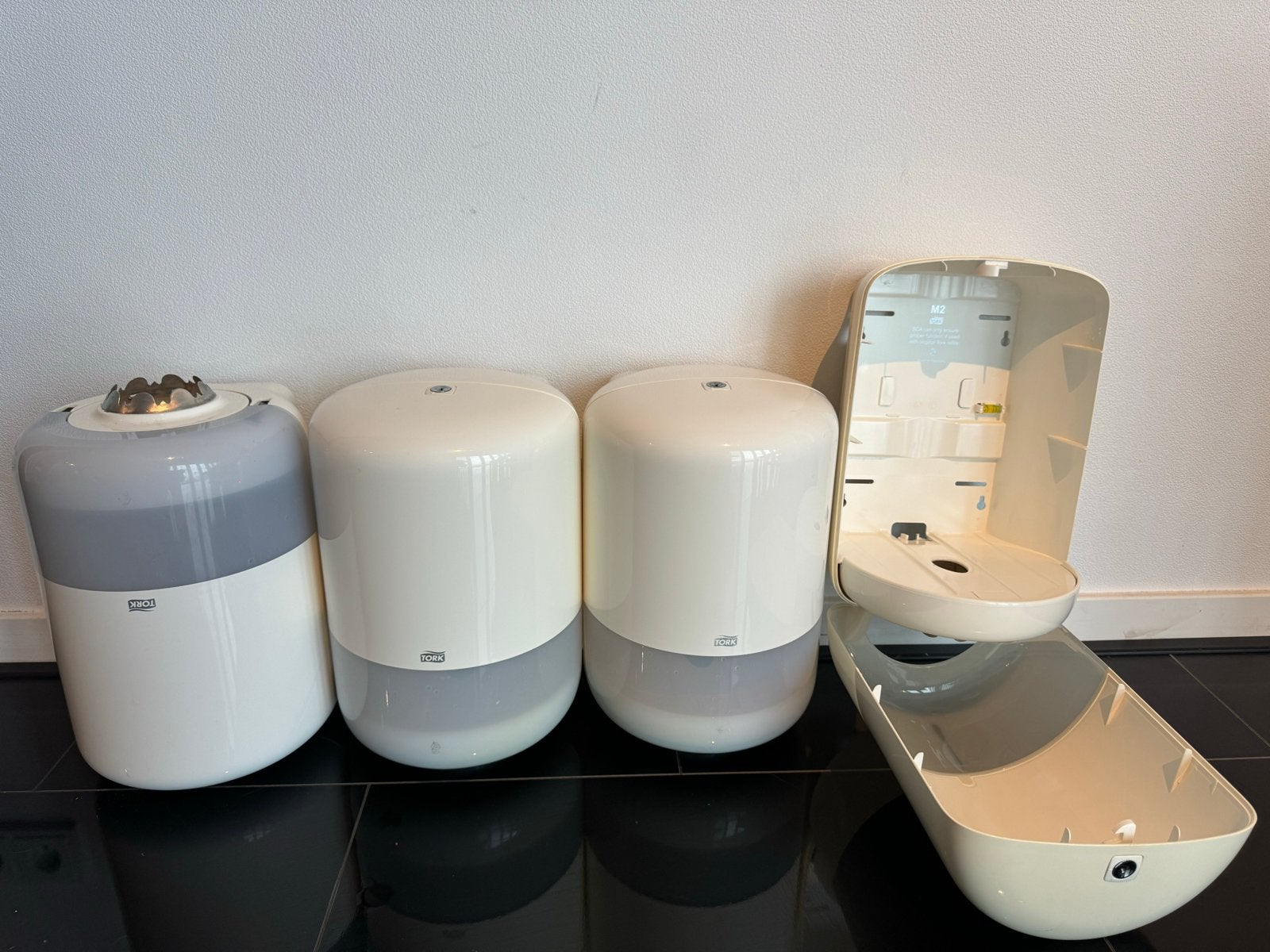 Twee Tork Poetsroldispensers Midi Elevation 559000, Ophalen of Verzenden, Overige typen