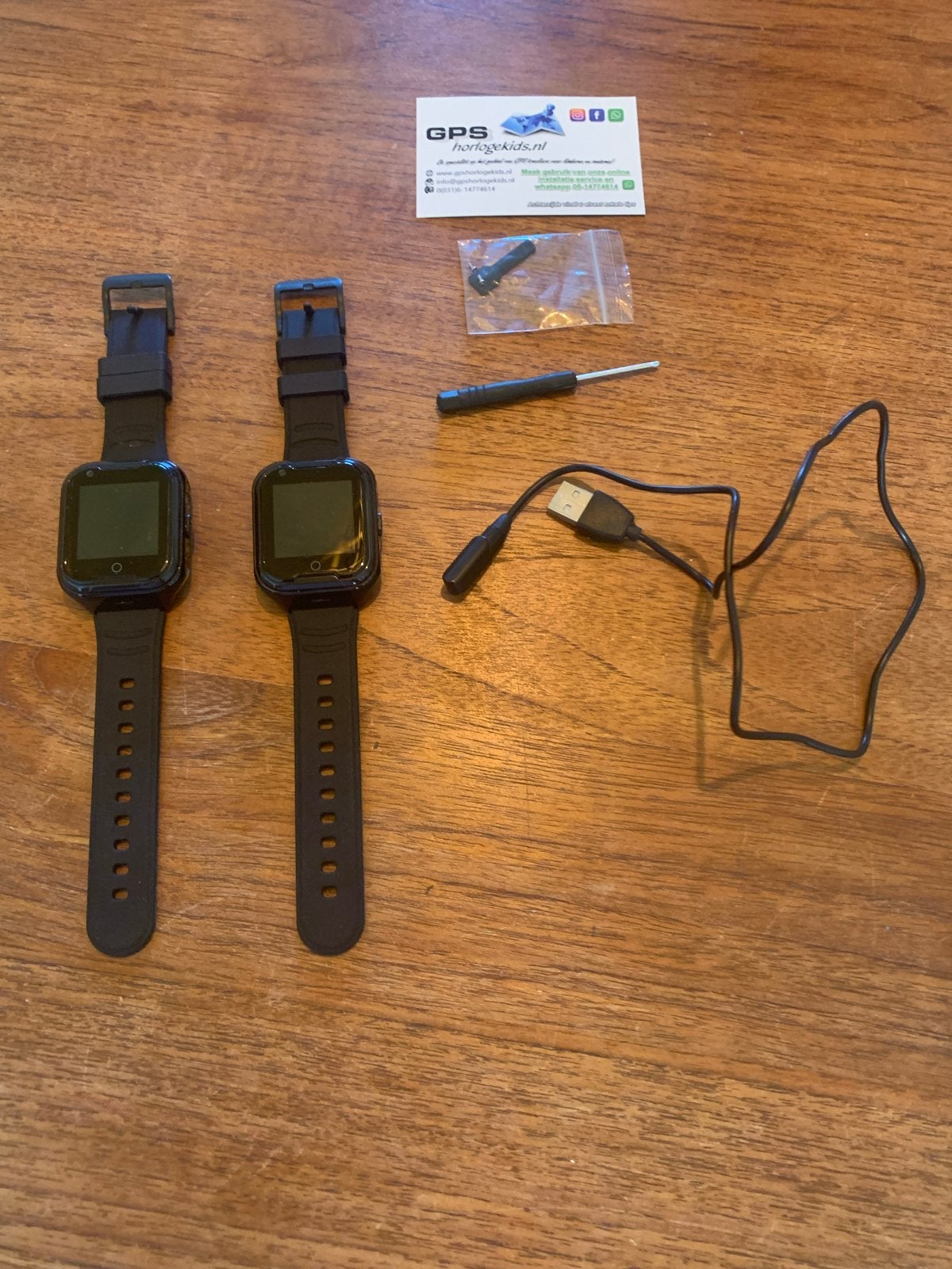 2 GPS Horloge Junior MAX 4G Aqua Wifi Videocall WhatsApp, Ophalen, Gebruikt, Zwart, Jongen of Meisje