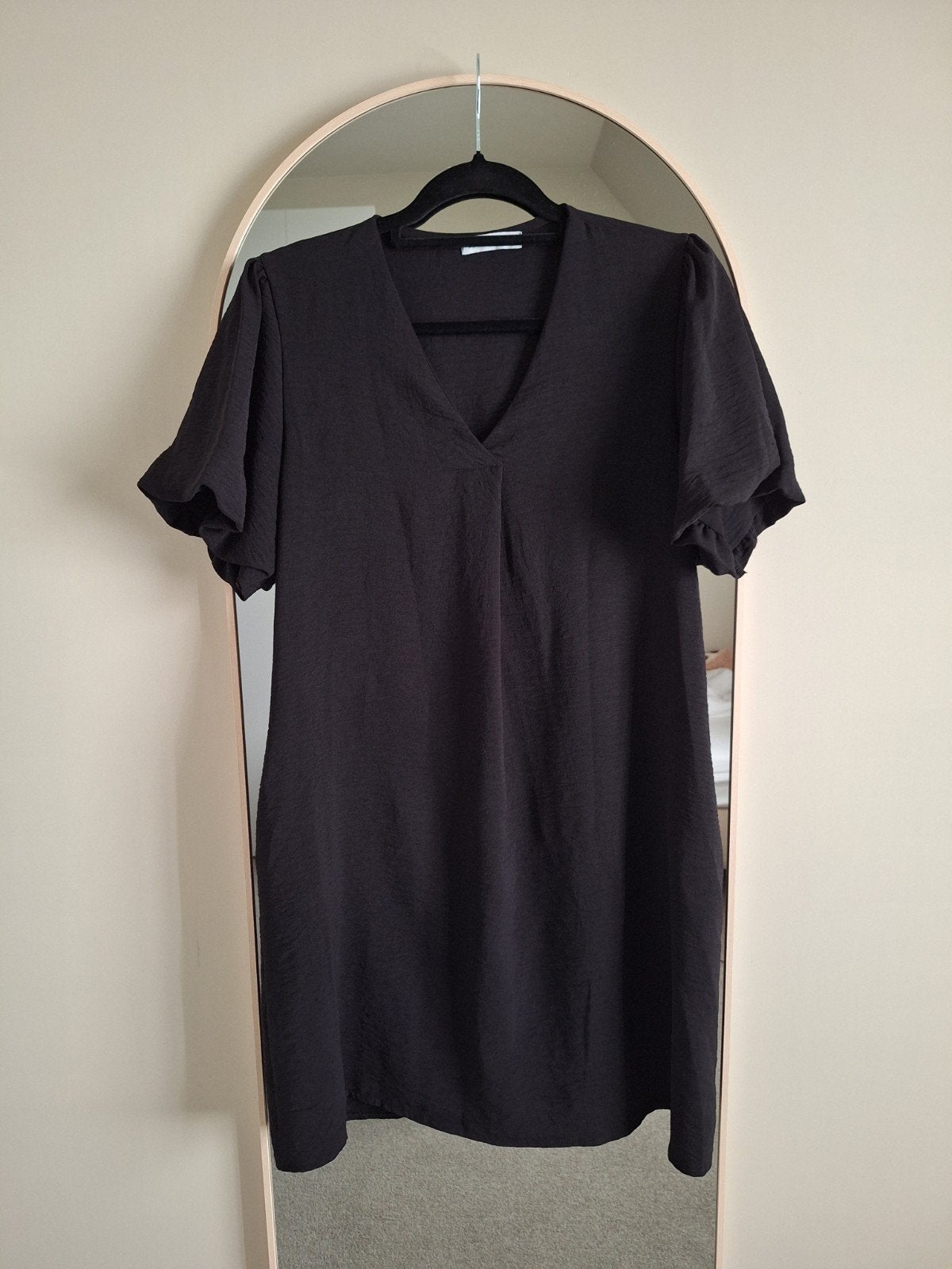 Azzurro zwarte jurk ballon mouw zomer s/m, Maat 38/40 (M), Zwart, Ophalen of Verzenden, Zo goed als nieuw
