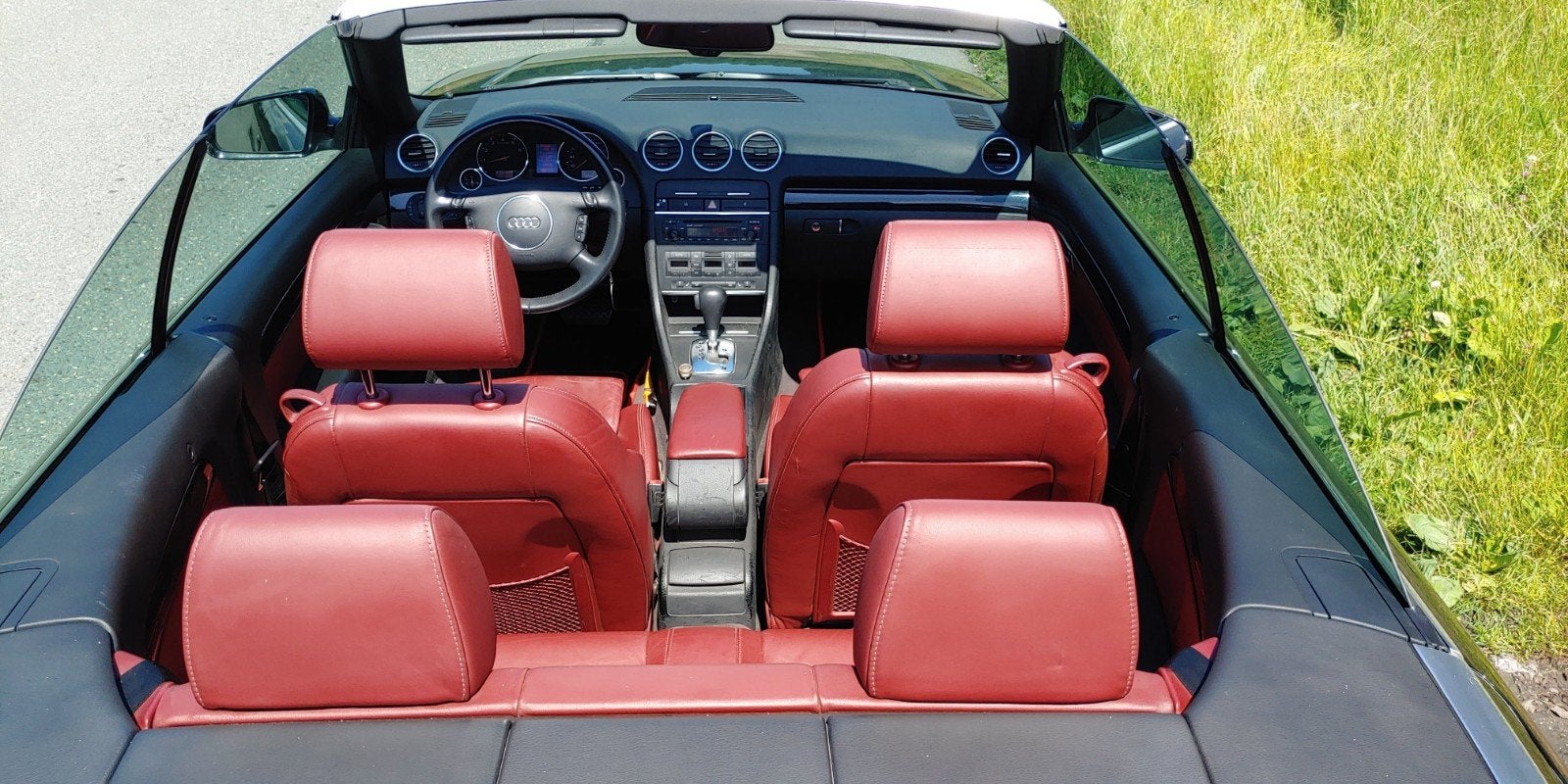 Audi A4 2.4 V6 125KW Cabrio AUT 2003 Zwart, Auto's, Audi, Cabriolet, 4 stoelen, A4, Zwart