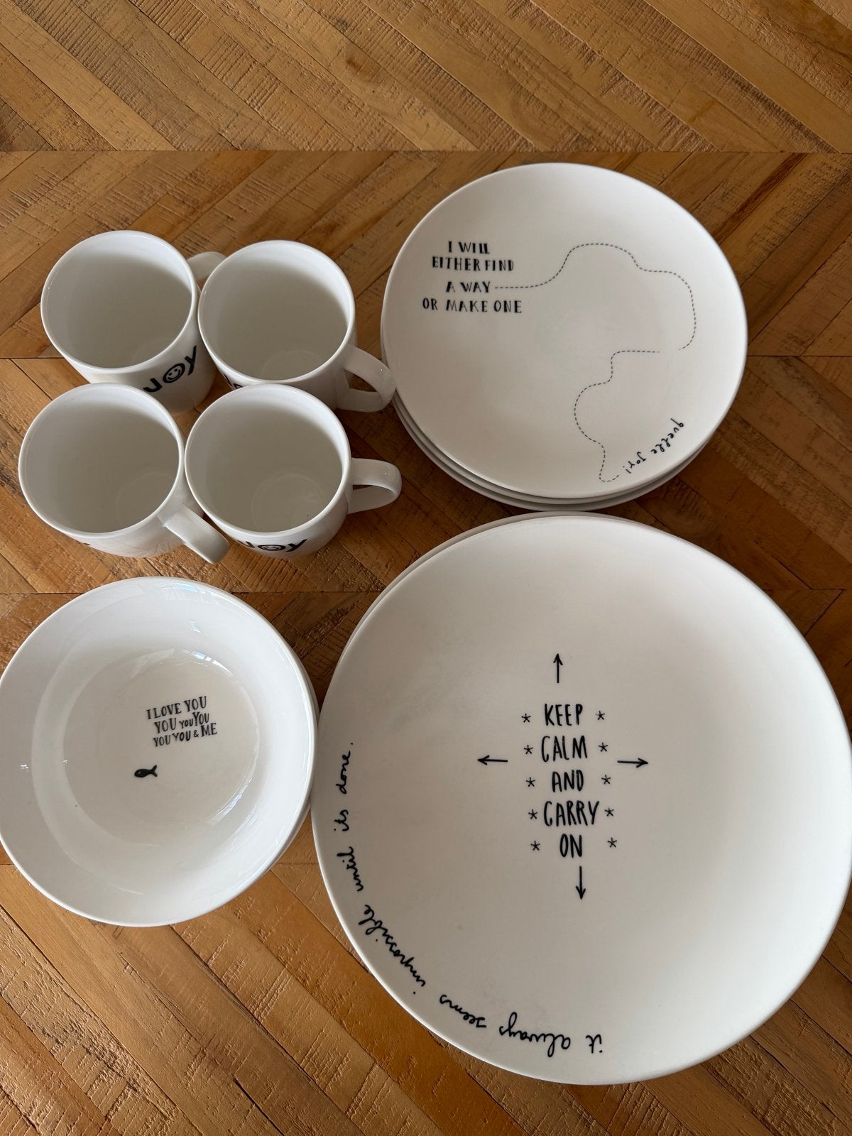 VT Wonen Happy servies - 16-delig - Zo goed als nieuw, Overige merken, Keramiek, Ophalen of Verzenden, Zo goed als nieuw