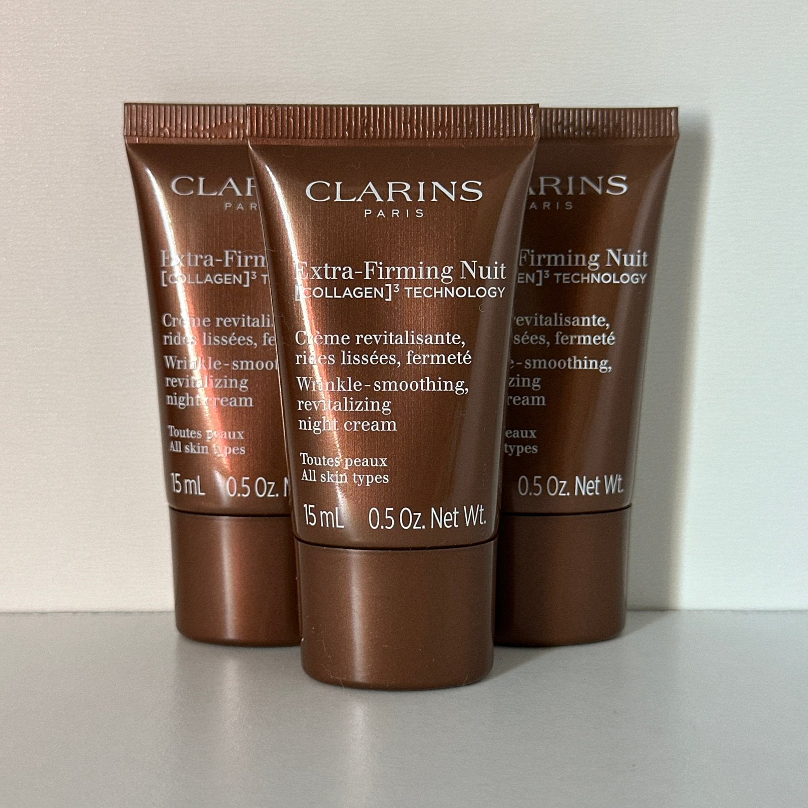 Clarins Extra-Firming Revitalizing Night Cream 15 ml, Sieraden, Tassen en Uiterlijk, Uiterlijk | Gezichtsverzorging, Ophalen of Verzenden