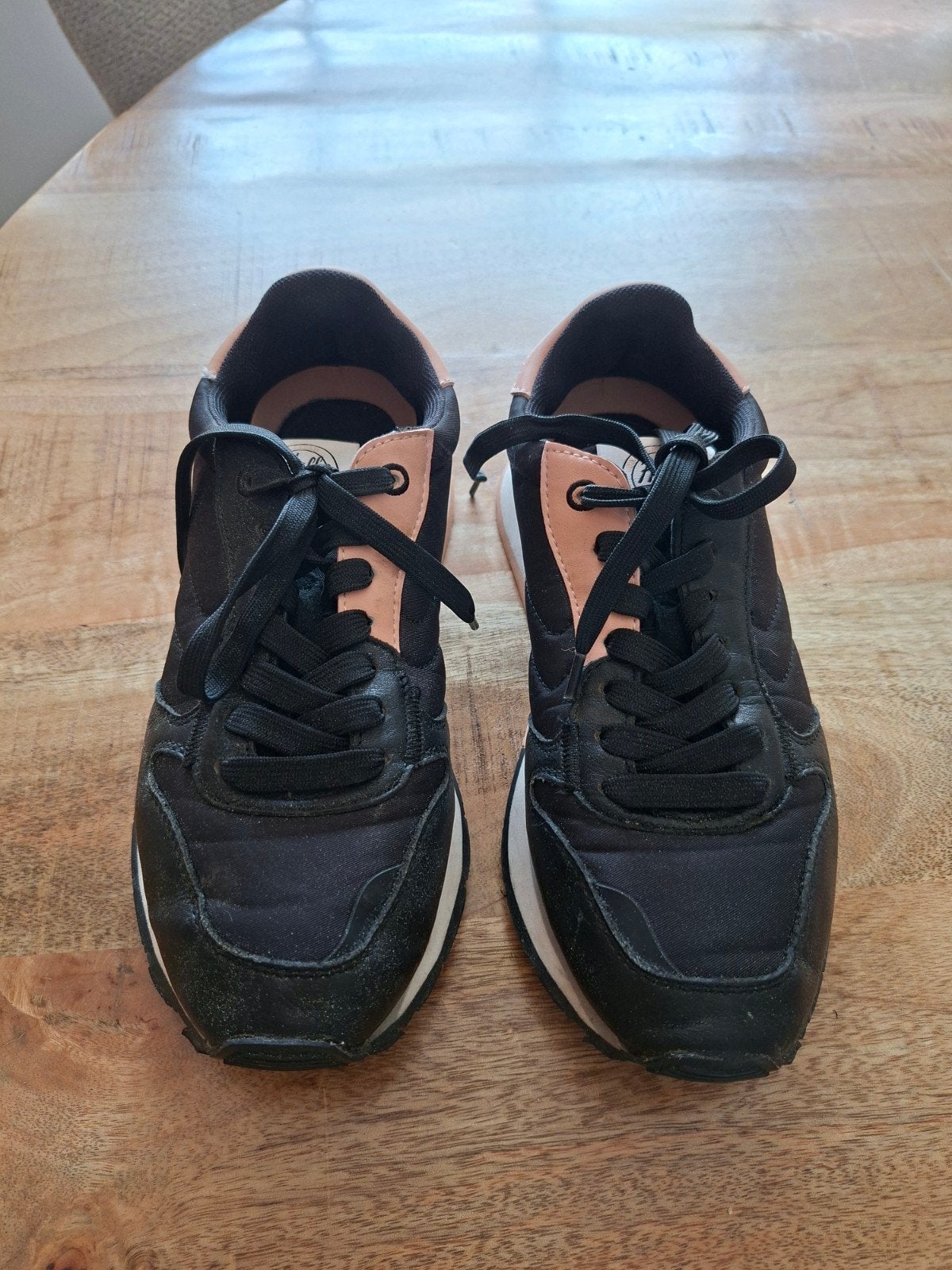 Hoff sneakers maat 37, Ophalen of Verzenden, Zo goed als nieuw, Schoenen