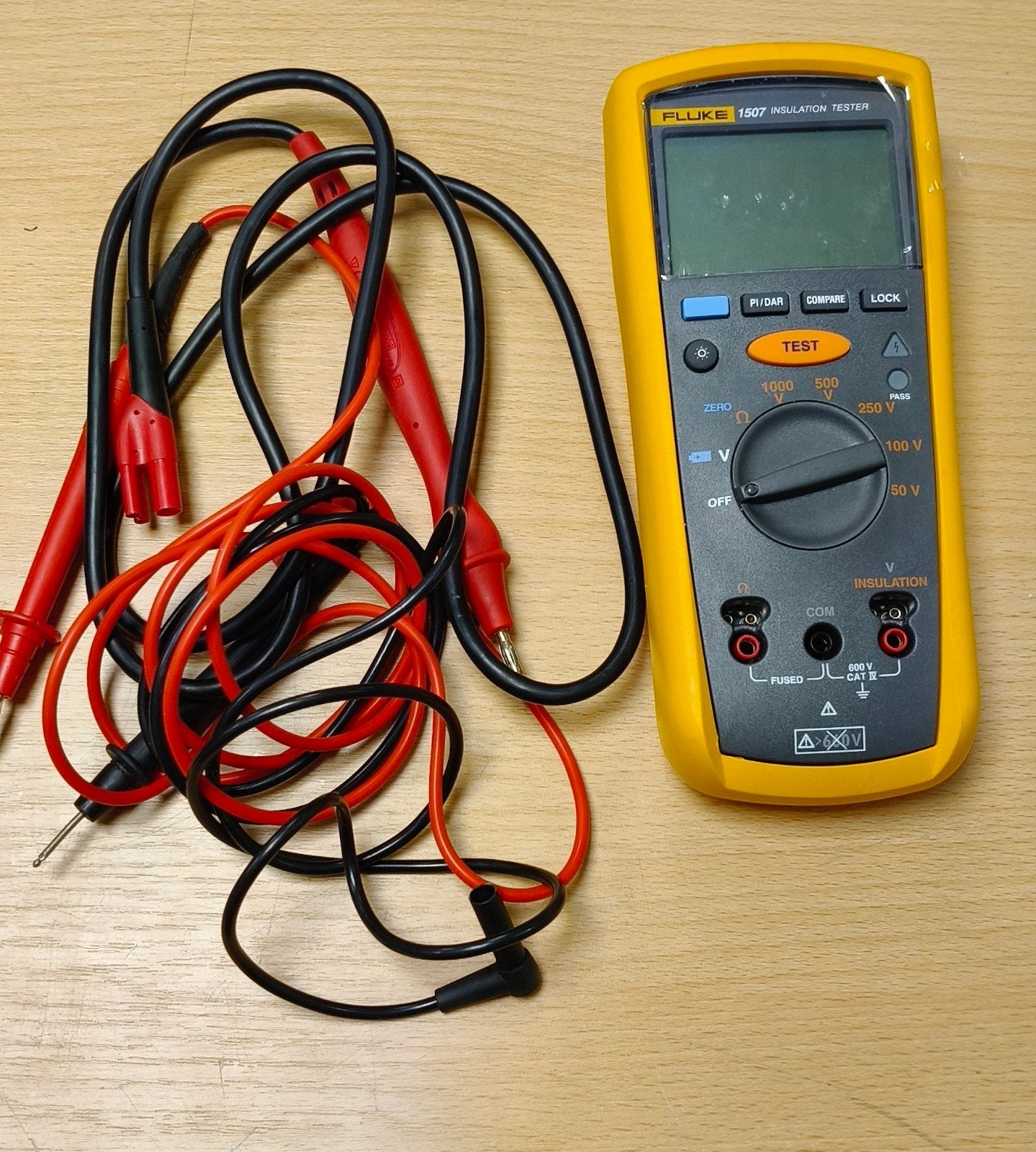 Fluke 1507 Isolatietester met accessoires, Ophalen of Verzenden, Gebruikt, Elektriciteit