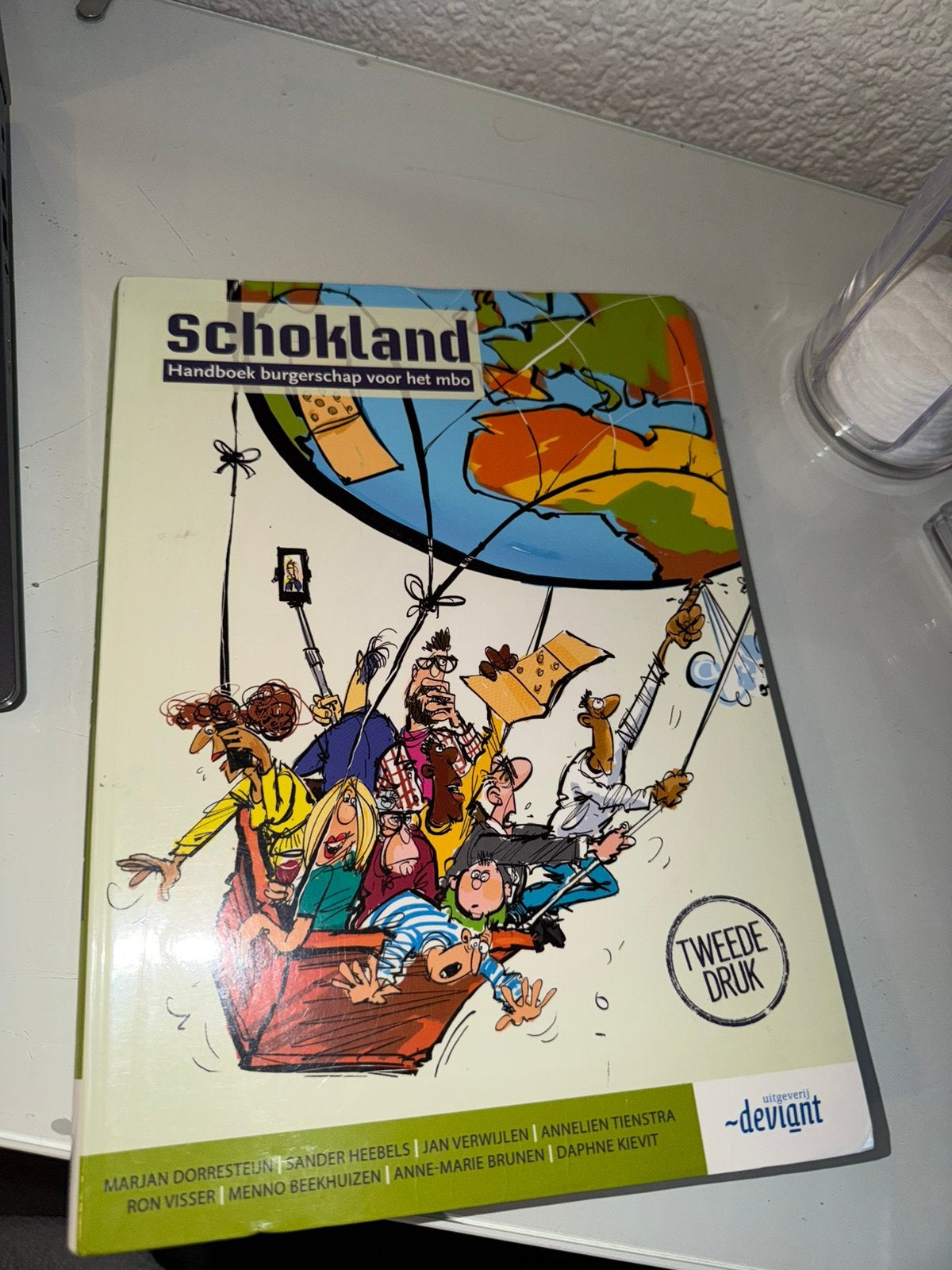 Schokland handboek burgerschap voor het mbo, Ophalen, Zo goed als nieuw, Overige niveaus, Maatschappijleer