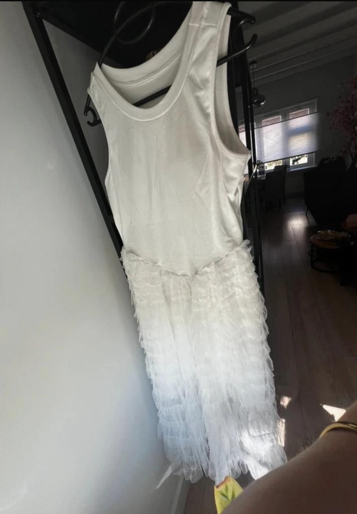 Nieuwe witte jurk one size met tule rok en push-up pads, Kleding | Dames, Jurken, Maat 38/40 (M), Wit, Nieuw, Ophalen of Verzenden